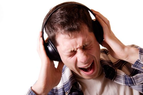 headphones-breaking-volume