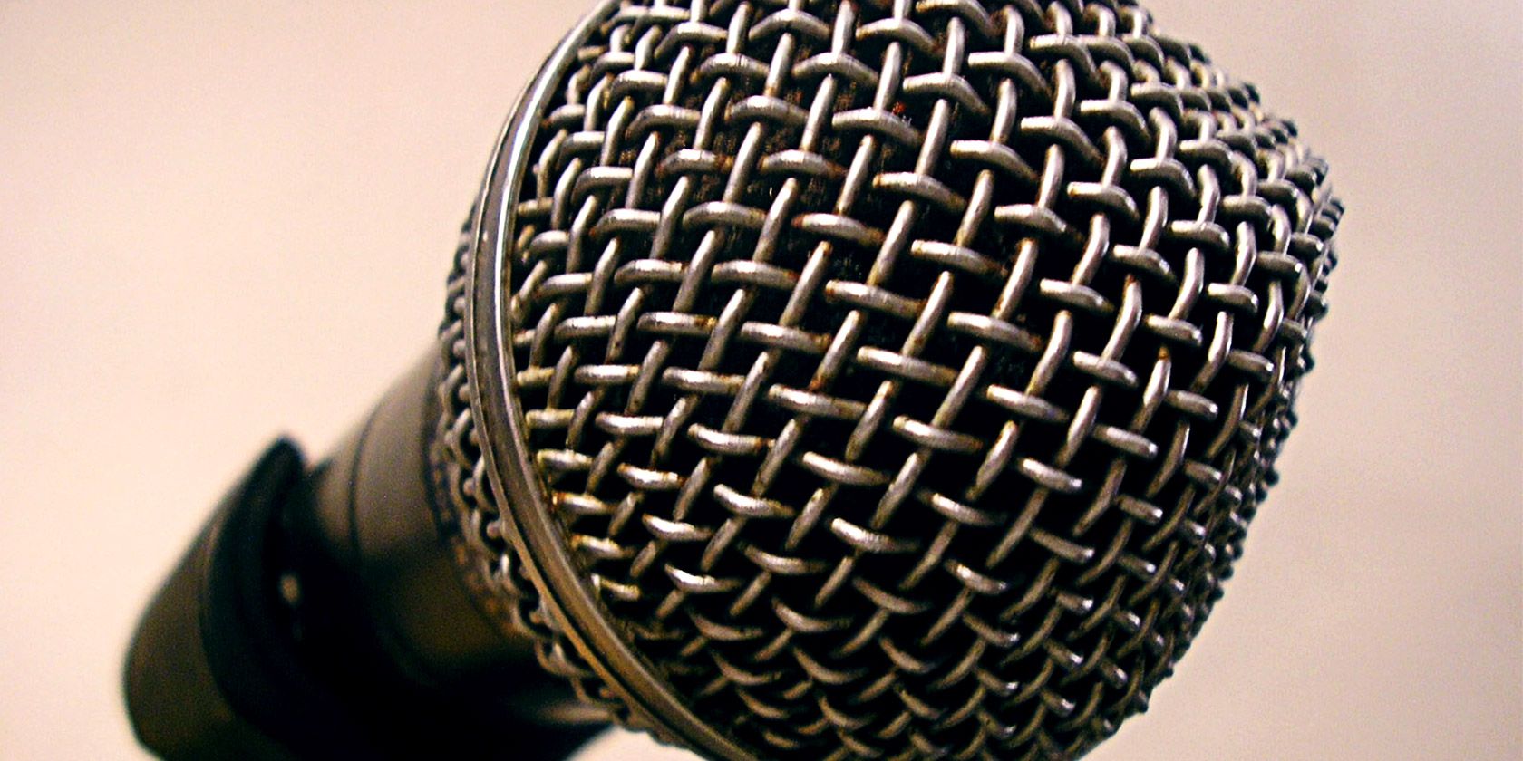 podcast-history-microphone