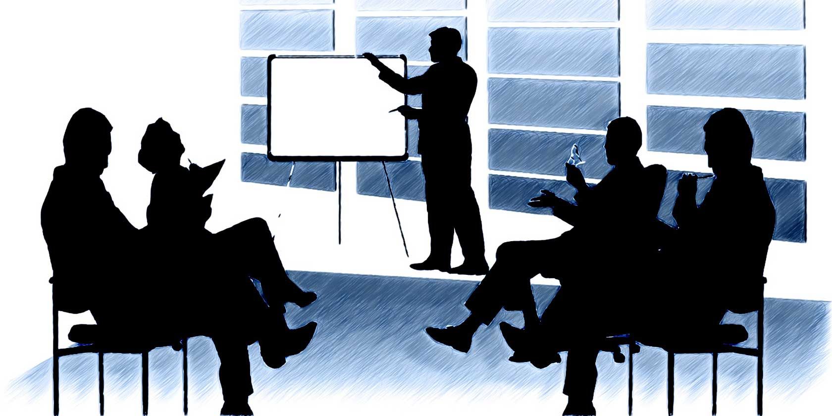 explain the uses of powerpoint as a presentation software