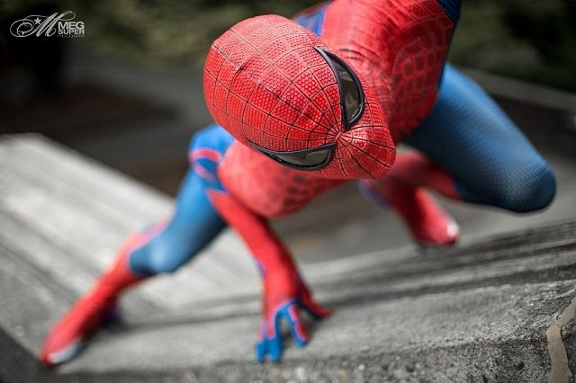 Men-of-comicbook-cosplay-spiderman