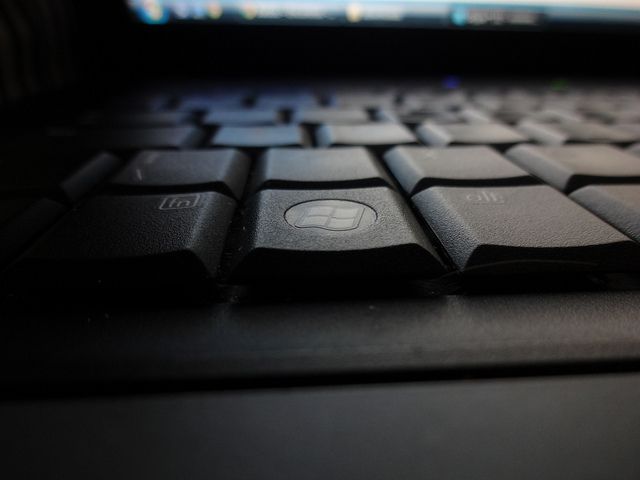 windows-keyboard-laptop