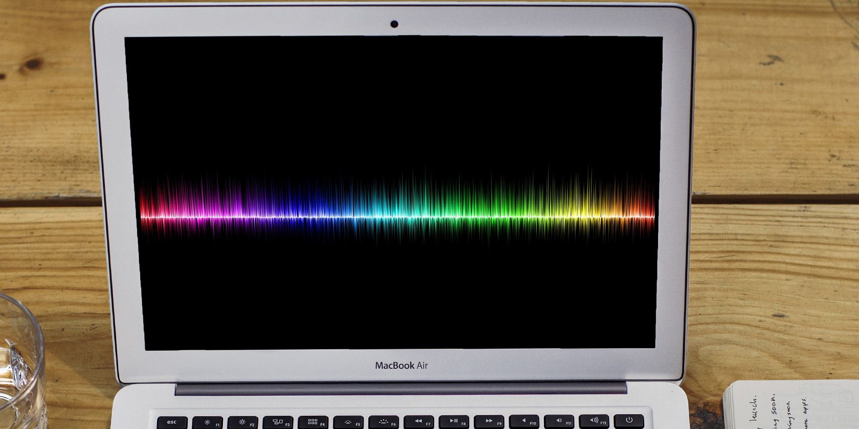 Audio signal on MacBook screen