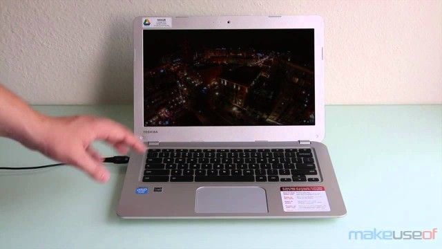 Video thumbnail for youtube video Toshiba CB35-A3120 Chromebook Review and Giveaway