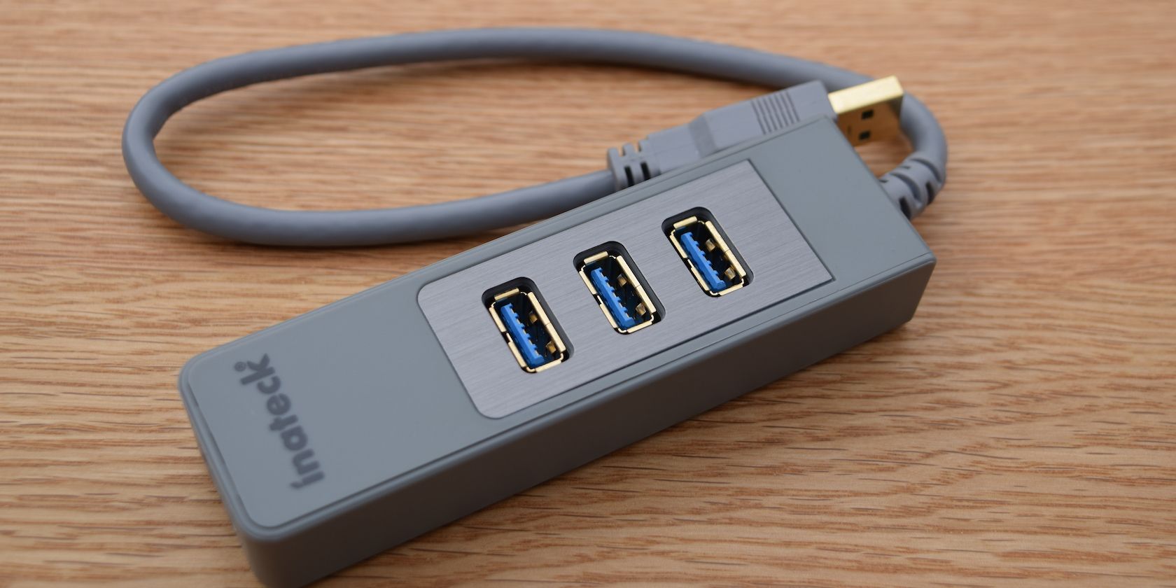Usb technologies. Е60 USB Hub. USB km Switch. USB-хаб с подставкой для ручек. USB Hub стакан.
