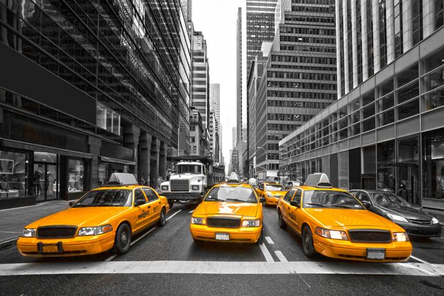 NYCTaxi_shutterstock_165497876
