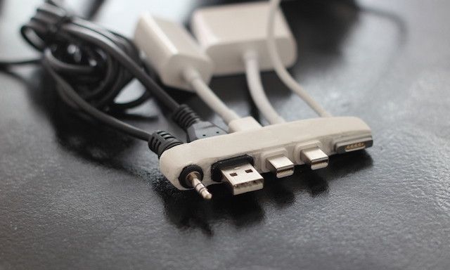 Macbook-cable-clutter-sugru-hub-plug