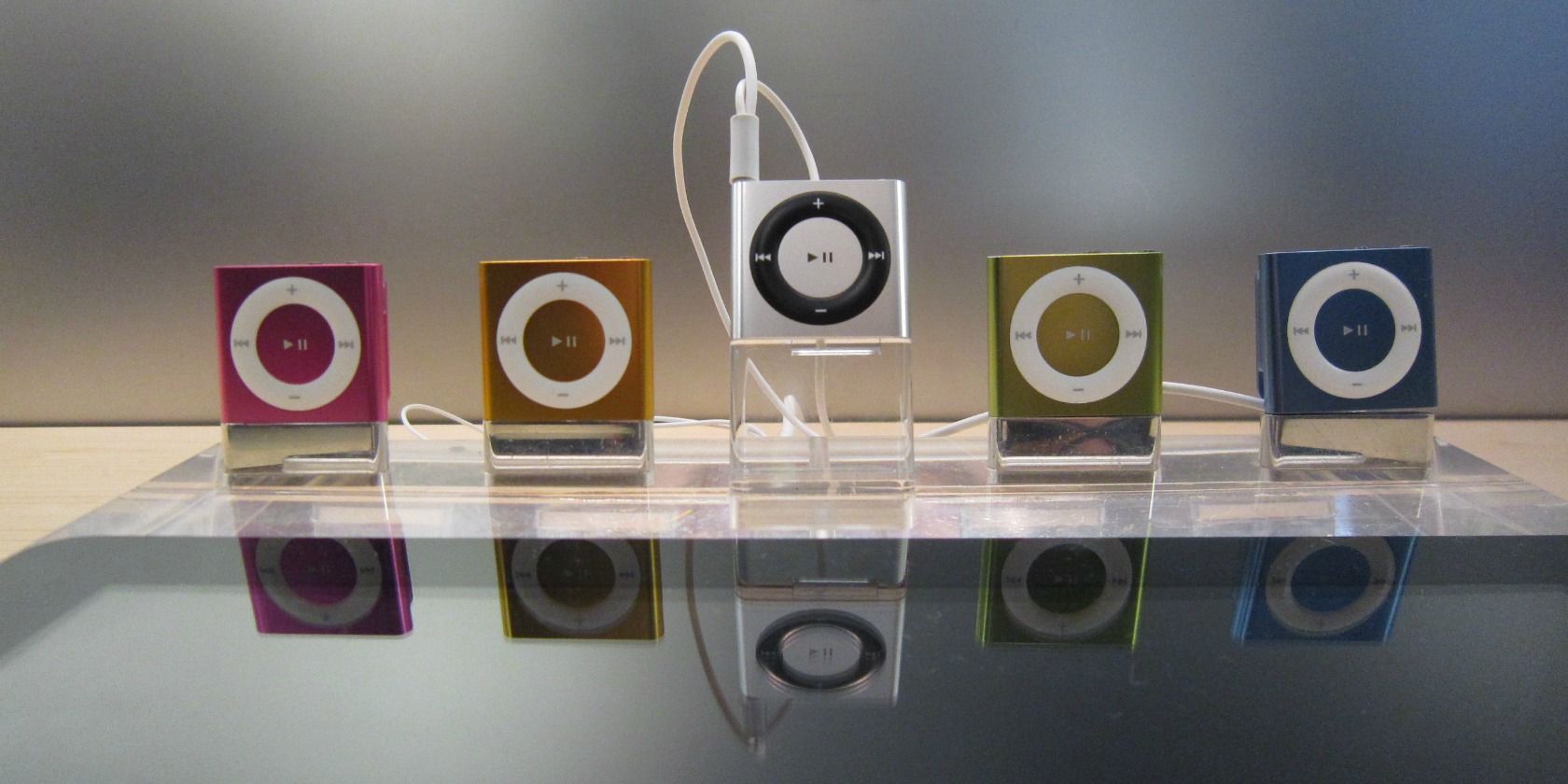 Apple discontinues iPod Nano, iPod Shuffle as music moves to