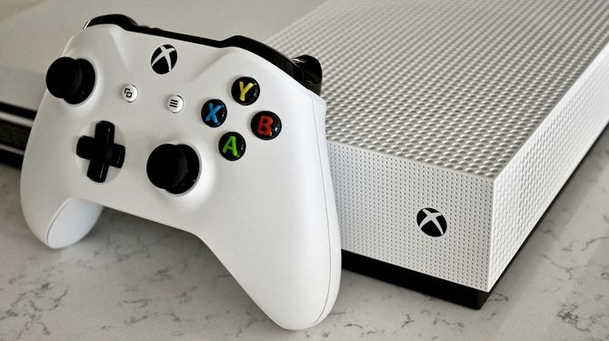 xbox one s controller and console