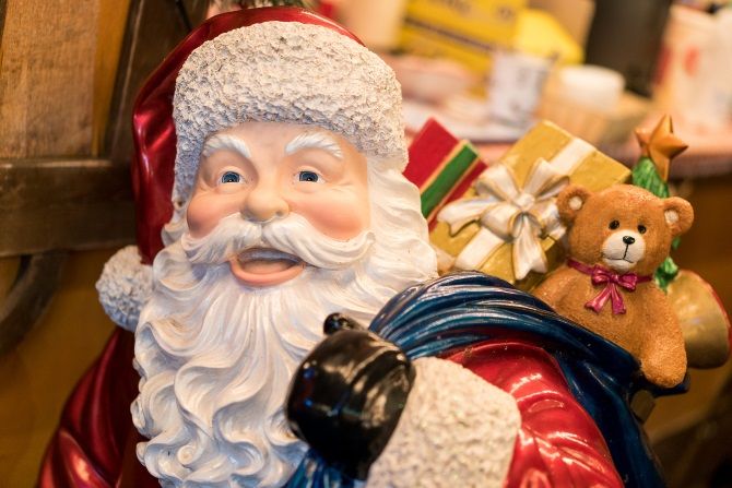 Bắt một cái nhìn thoáng qua của ông già Noel Giáng sinh này!