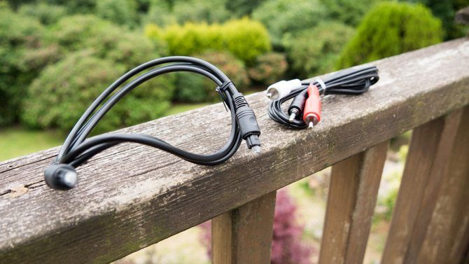 The Blitzwolf soundbar comes with a TOSLink and RCA cables