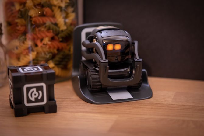 Watch Vector, Anki's New Home Robot Sure Is Cute. But Can It Survive?