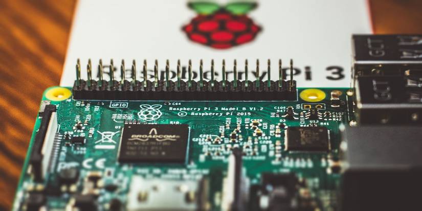 How to Turn On a Raspberry Pi: 5 Ways
