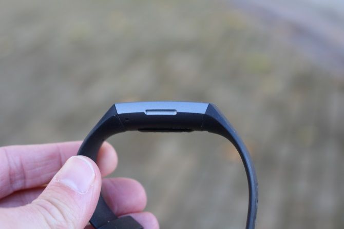 Inductive Button On The Fitbit Charge 3