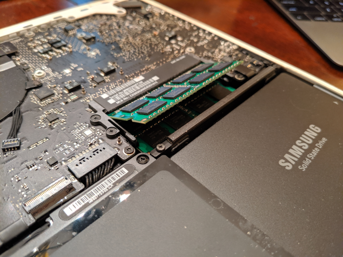 MacBook RAM Clips Removal