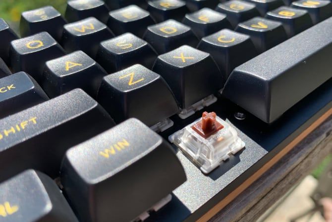 The review unit came with Gateron Brown mechanical switches