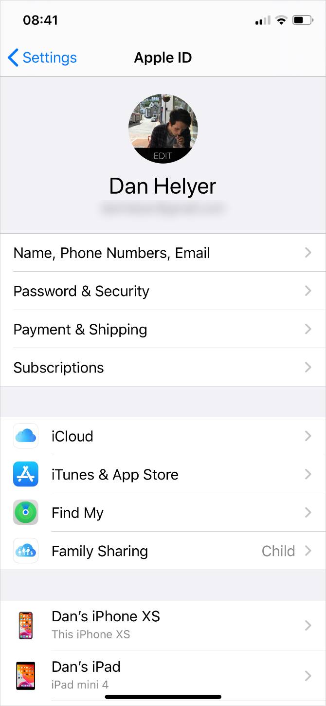 iPhone Apple ID Settings with iCloud option