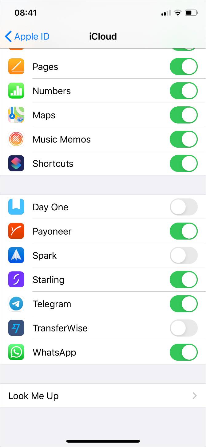 iPhone iCloud Settings showing third-party apps sync status