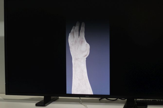 mudra mouse on the television screen