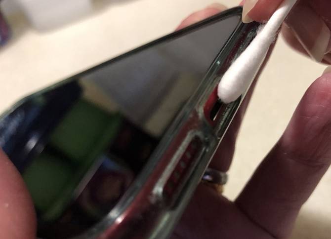 comment nettoyer votre smartphone de prise de port casque