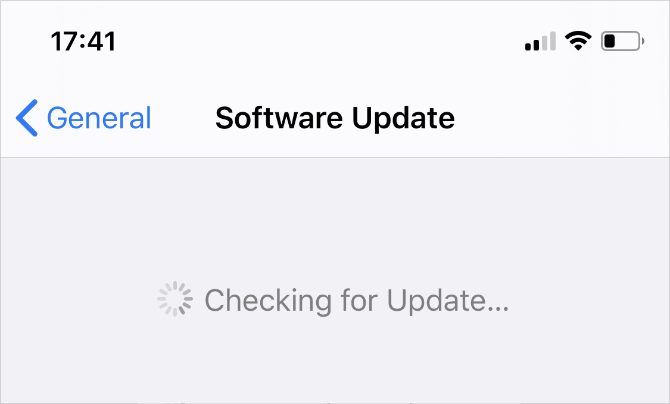 Checking for iOS Software Updates in iPhone Settings - Come installare (o disinstallare) iOS 15 Beta sul tuo iPhone