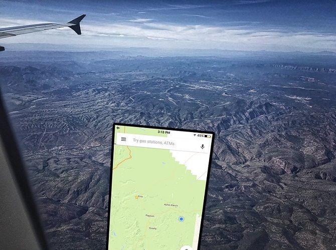 using smartphone while on an areoplane