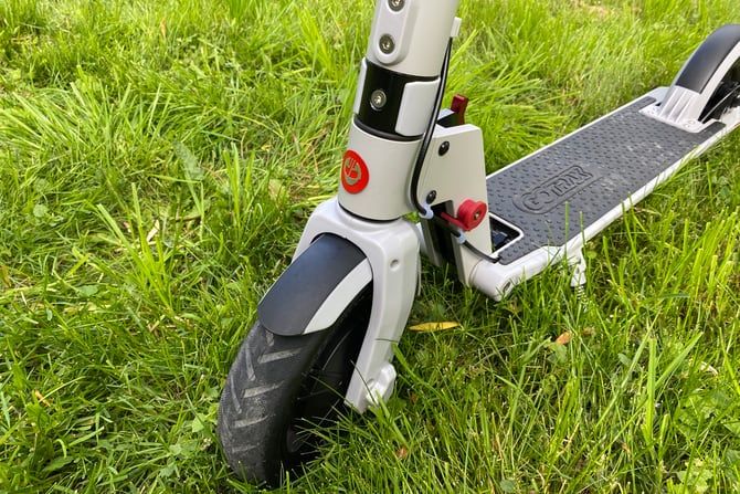 GoTrax Xr Is a Budget Electric Scooter You Won't Outgrow