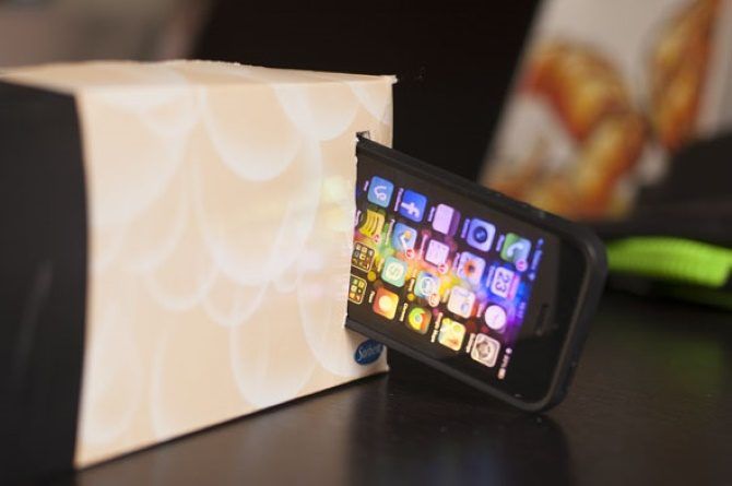Mount your phone in your smartphone projector