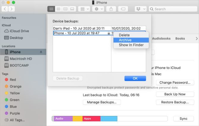 Manage Backups window with Archive option in Finder - Come installare (o disinstallare) iOS 15 Beta sul tuo iPhone