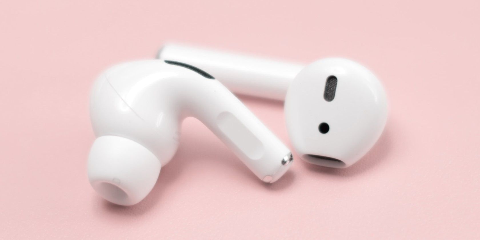 The 5 Best Fake AirPods That Look Like the Real Deal
