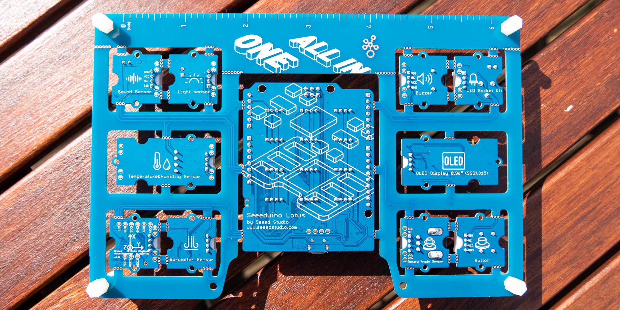 Grove Beginner Kit für Arduino Review: Das bisher beste Arduino Starter Kit - grove beginner kit rear