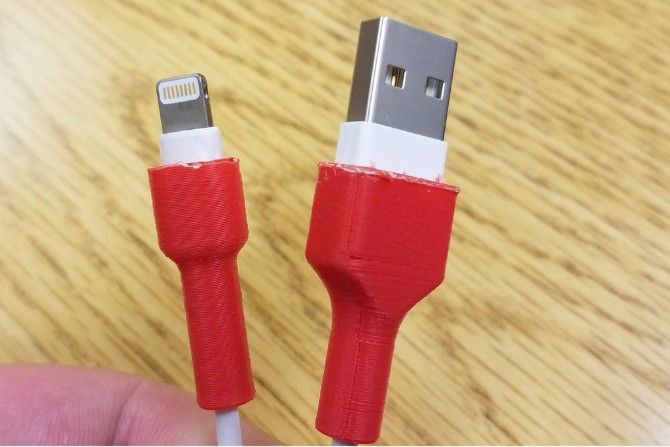 This 3D printable iPhone lightning cable protector stops cables from fraying and lengthens life
