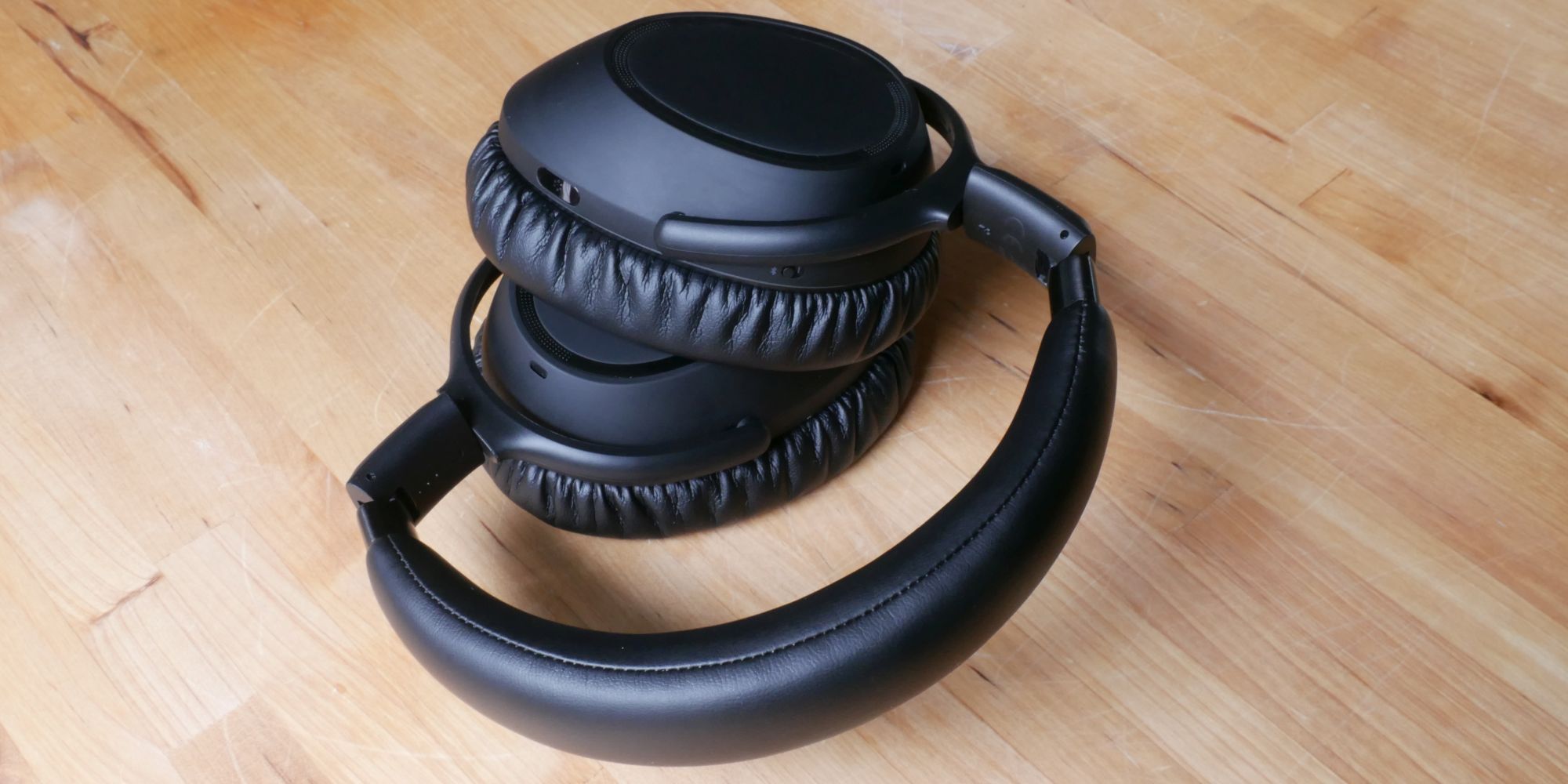 Sennheiser PXC 550-II Wireless ANC travel headphones folded