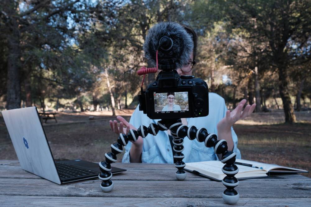 How To Build A Low Cost Youtube Studio 7 Things You Ll Need How To Build A Low Cost Youtube Studio 7 Things You Ll Need