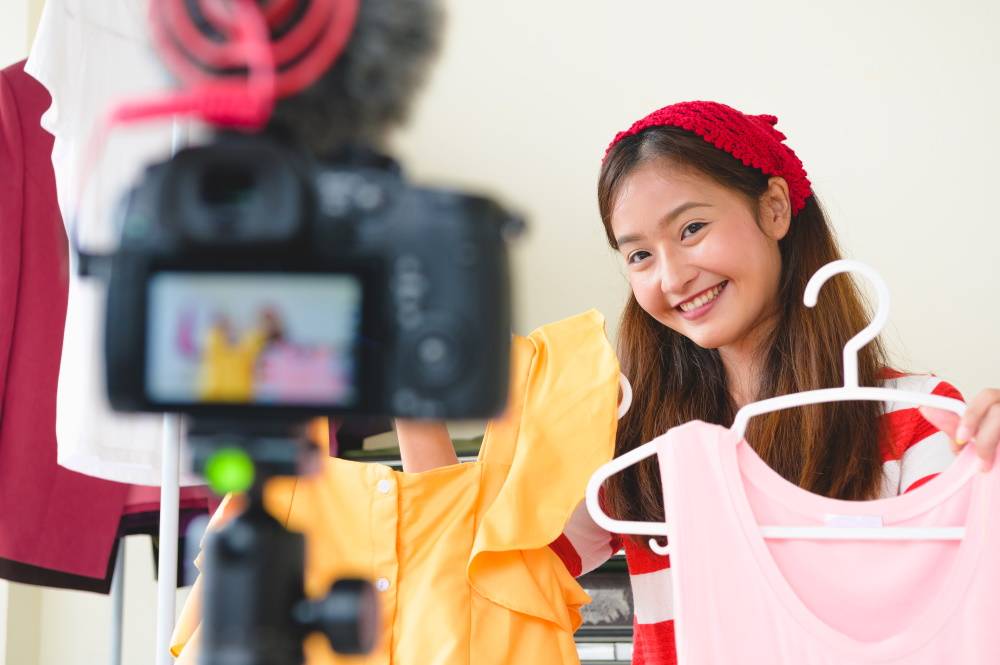 How To Build A Low Cost Youtube Studio 7 Things You Ll Need How To Build A Low Cost Youtube Studio 7 Things You Ll Need