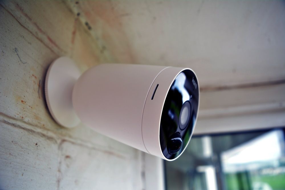 Kami Wire-Free Outdoor Security Camera