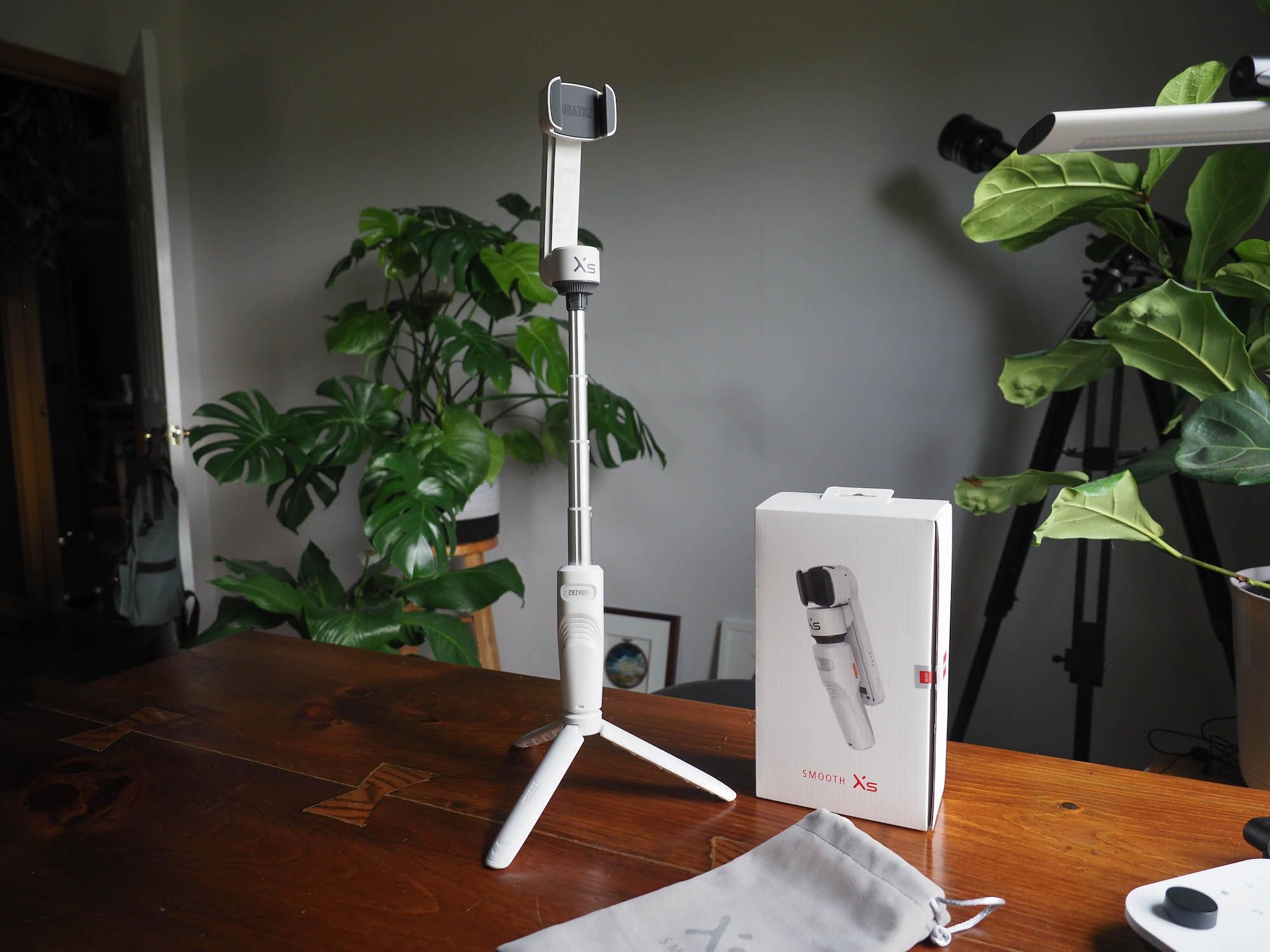 Zhiyun Smooth XS: Is This 2-Axis Gimbal Worth Upgrading To?