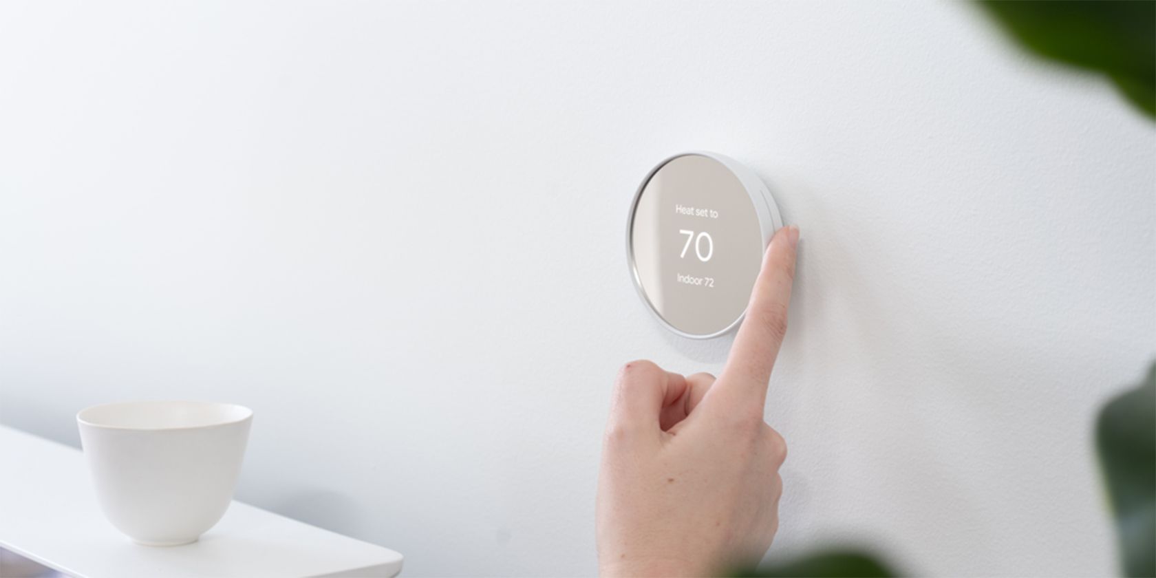 new nest thermostat featured - I migliori dispositivi per la casa intelligente per tenere sotto controllo il tuo Airbnb o il noleggio a breve termine