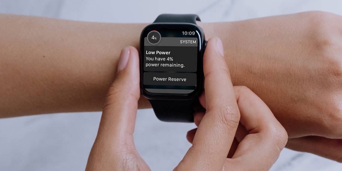 save-battery-apple-watch.jpg?q=50&fit=contain&w=1140&h=&dpr=1.5