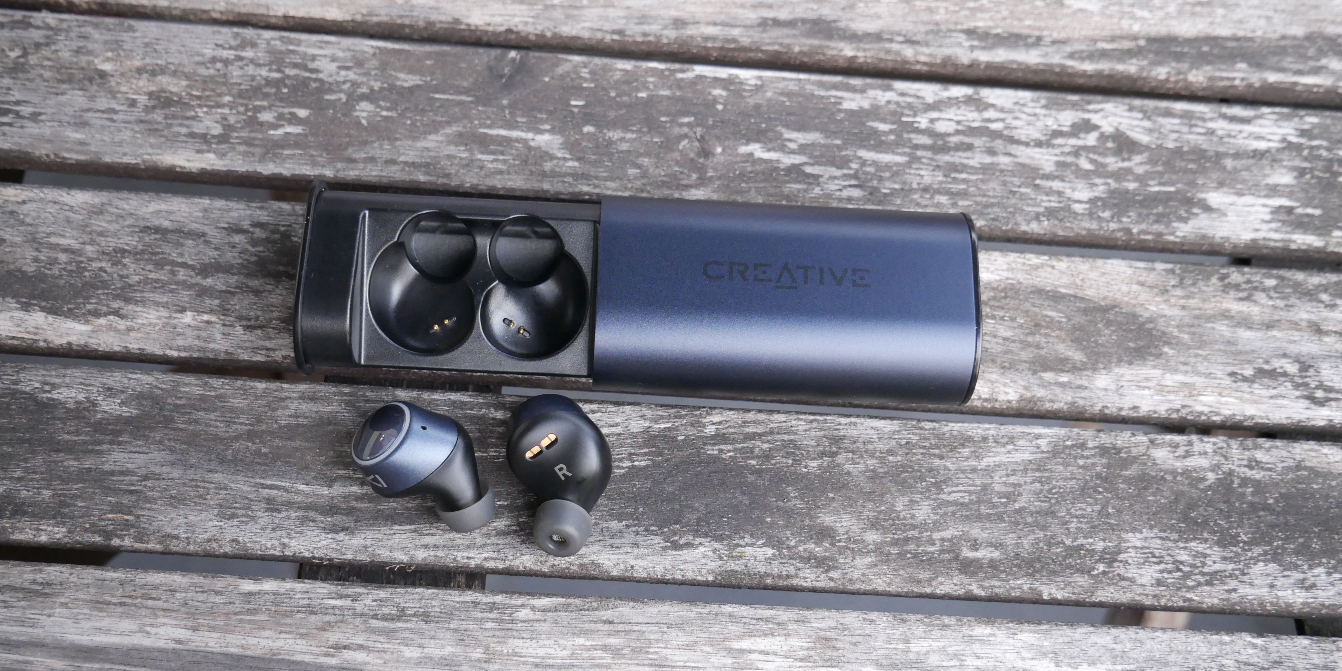 Creative Outlier Air V2 charging case and earbuds