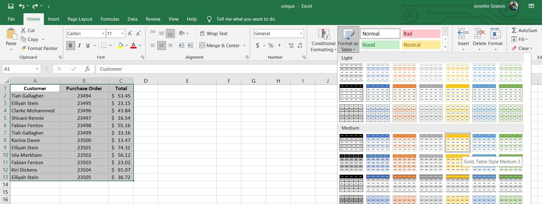 Change the colour of rows with a table in Excel