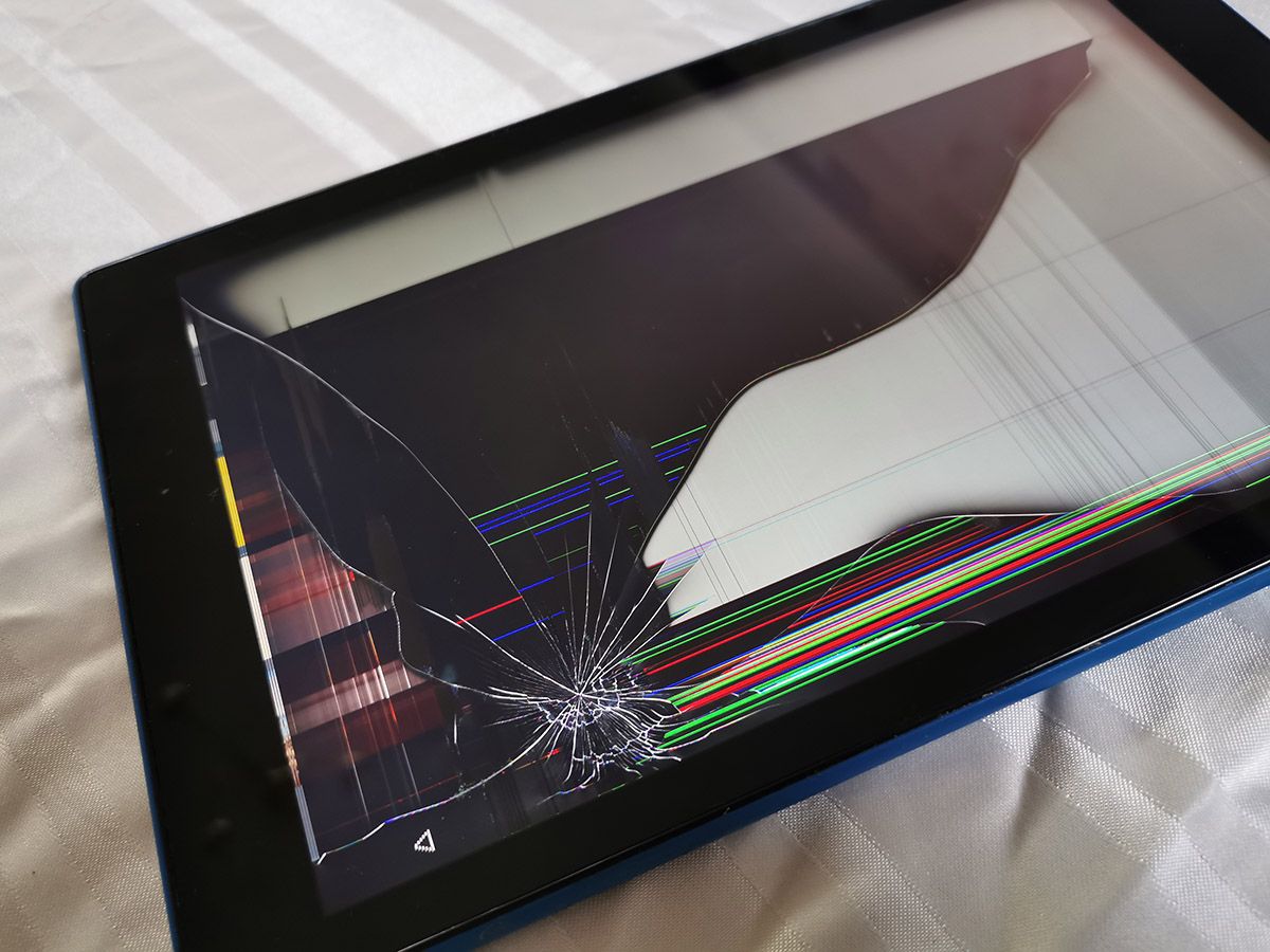Kindle Fire HD 10 with smashed screen