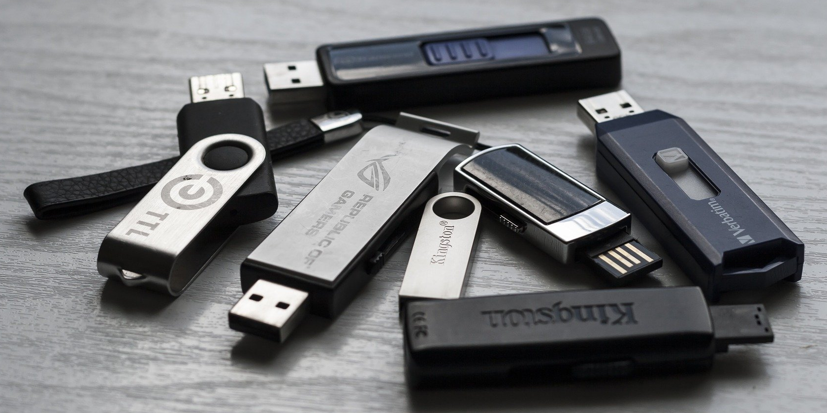 The 7 3.0 Flash Drives