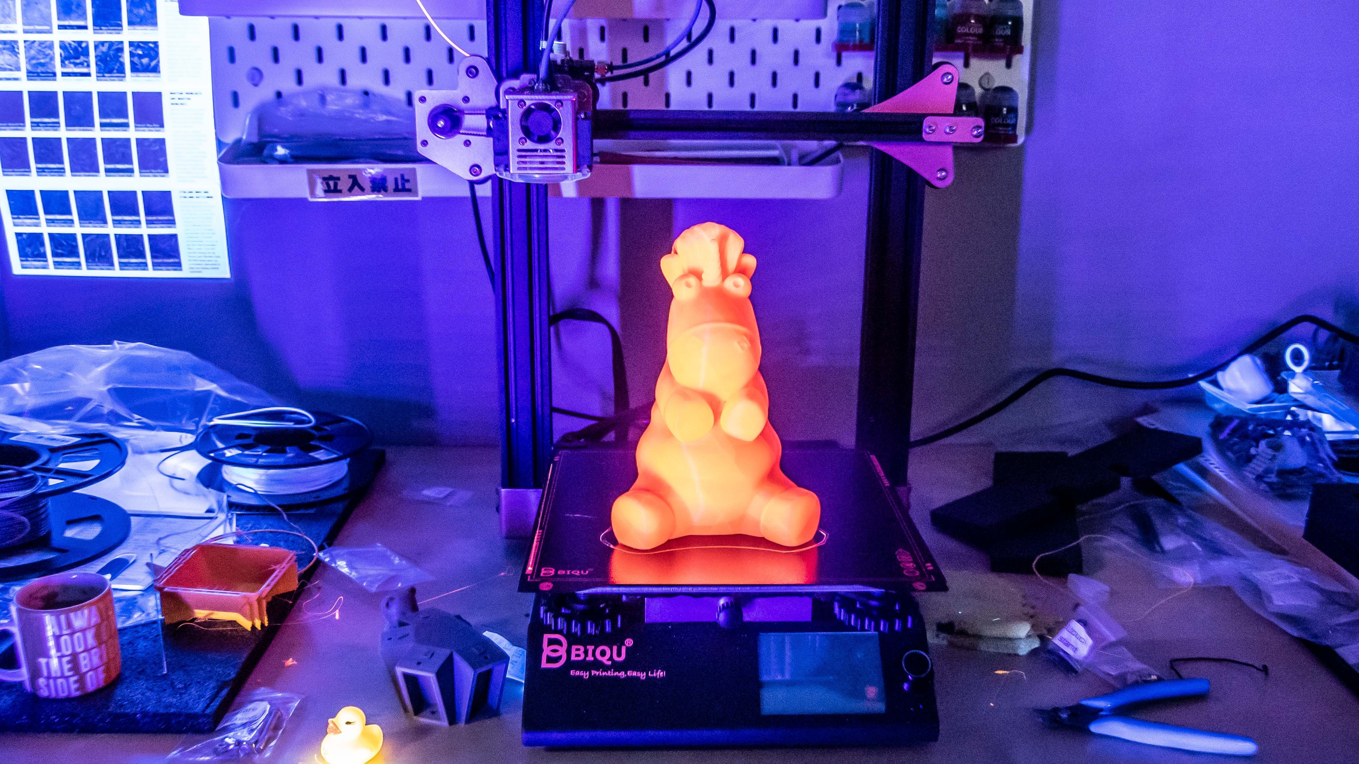 printing a neon unicorn on the biqu b1
