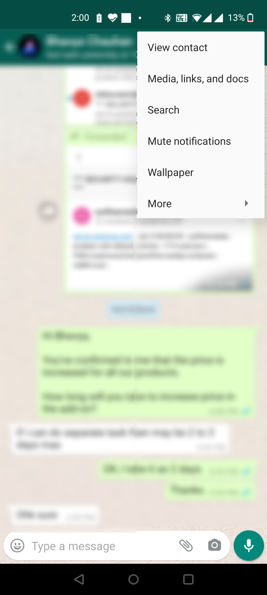 Use a custom wallpaper for specific WhatsApp chats