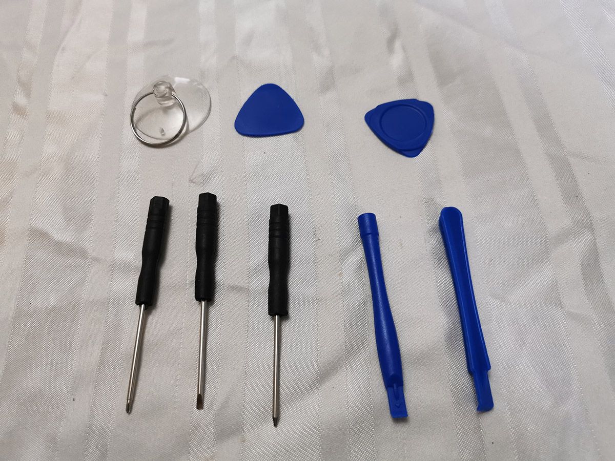 tools for replacing a tablet or phone screen