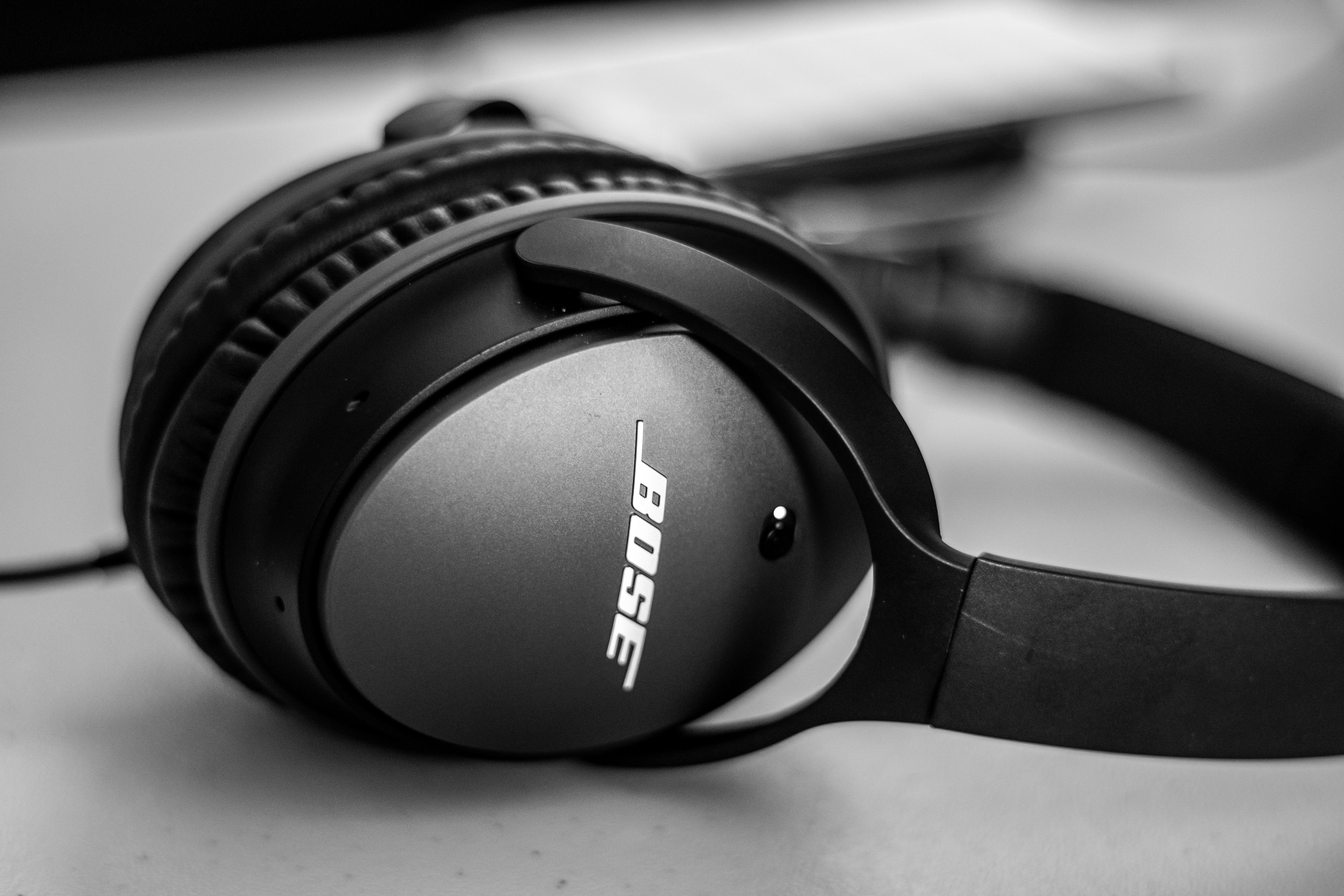 Bose Headphones which use a type of Dynamic Driver