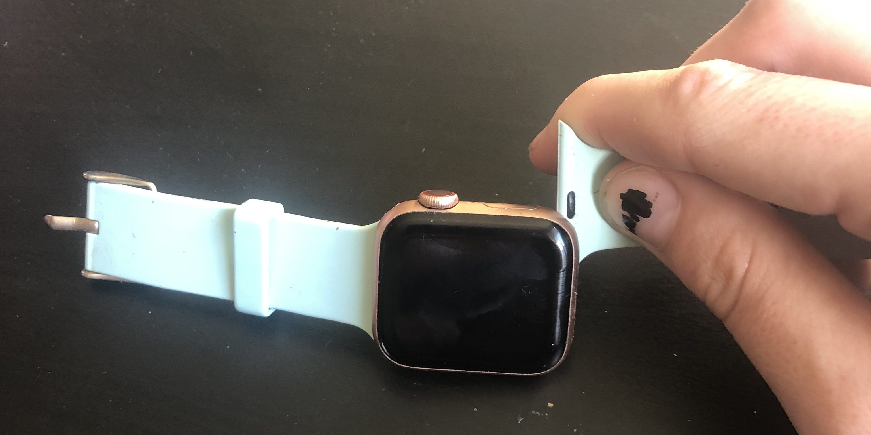 Putting on discount apple watch band