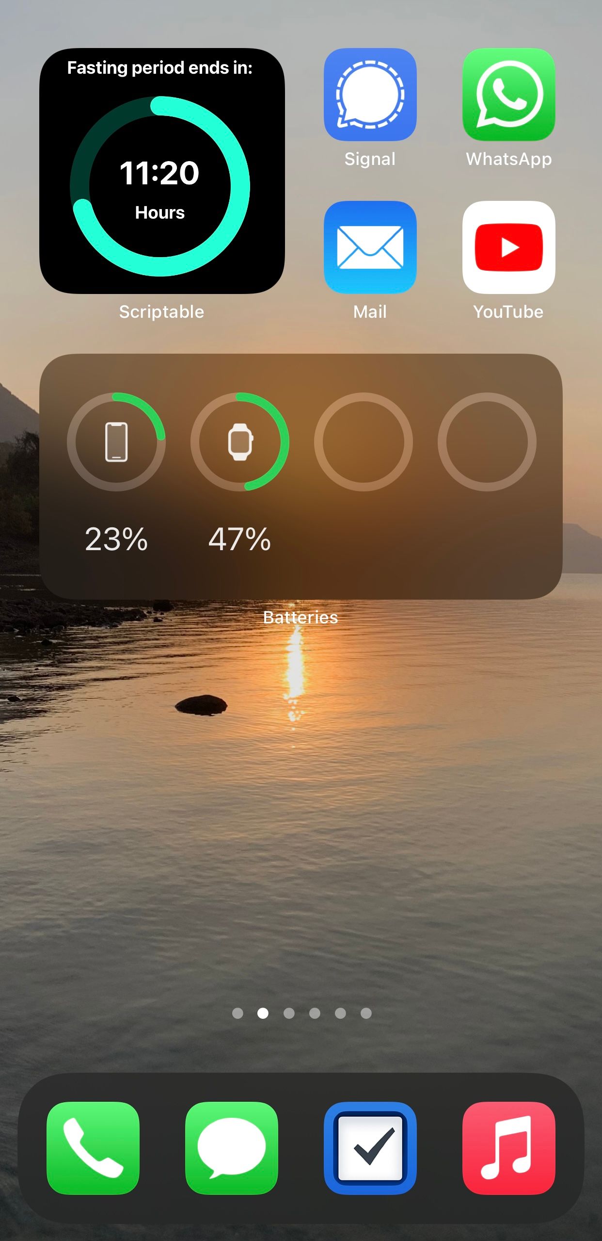 An intermittent fasting timer widget (top-left), created via Scriptable on iOS 14