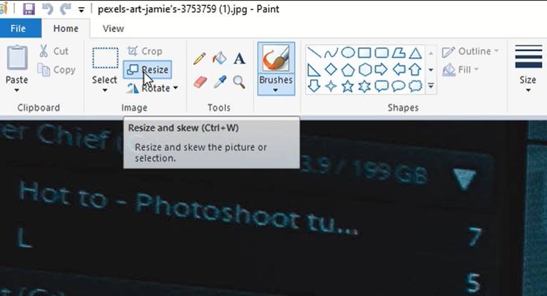 Pilih Opsi Ubah Ukuran di Paint untuk Gambar atau JPEG