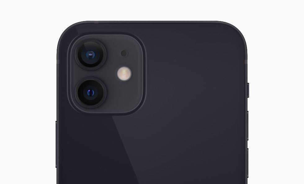 iPhone 12 back in Black